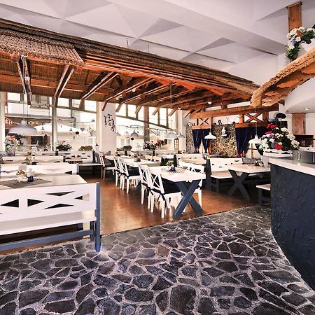 Aplend City Bastova 1 Bratislava Bagian luar foto