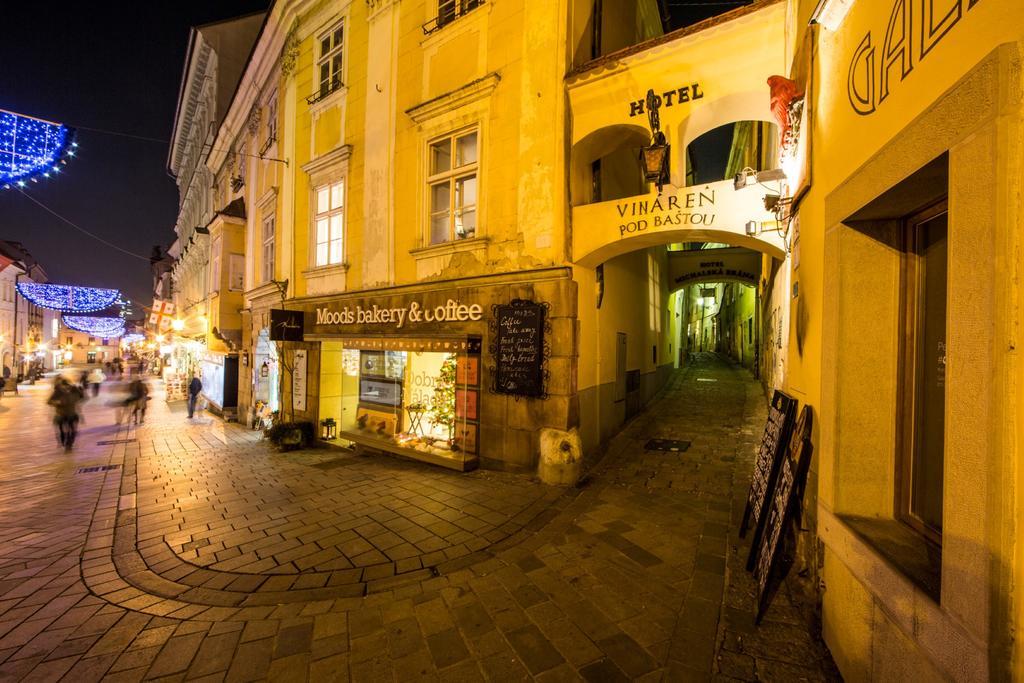 Aplend City Bastova 1 Bratislava Bagian luar foto