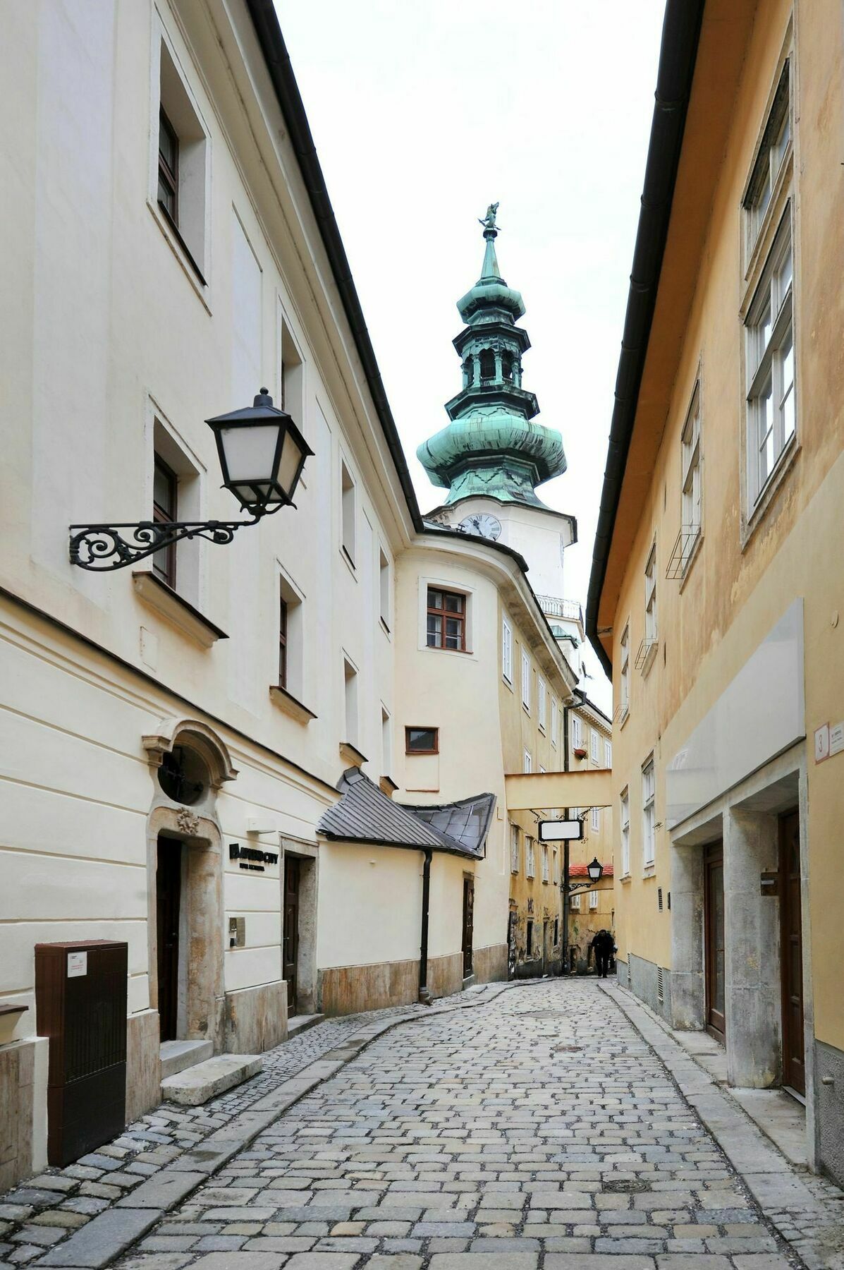 Aplend City Bastova 1 Bratislava Bagian luar foto